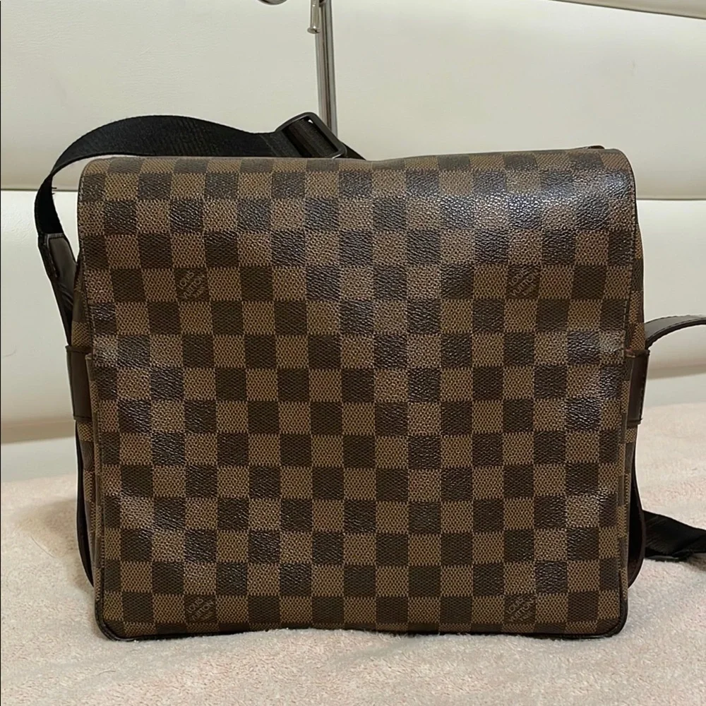 Louis Vuitton DE Naviglio